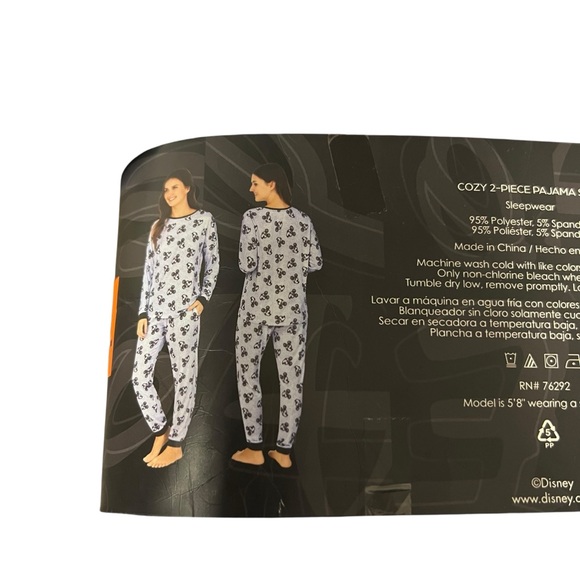 NWT Women’s Disney 2 Piece Mickey Mouse Long Sleeve & Pants Pajama Set PJ XXL - Picture 3 of 6